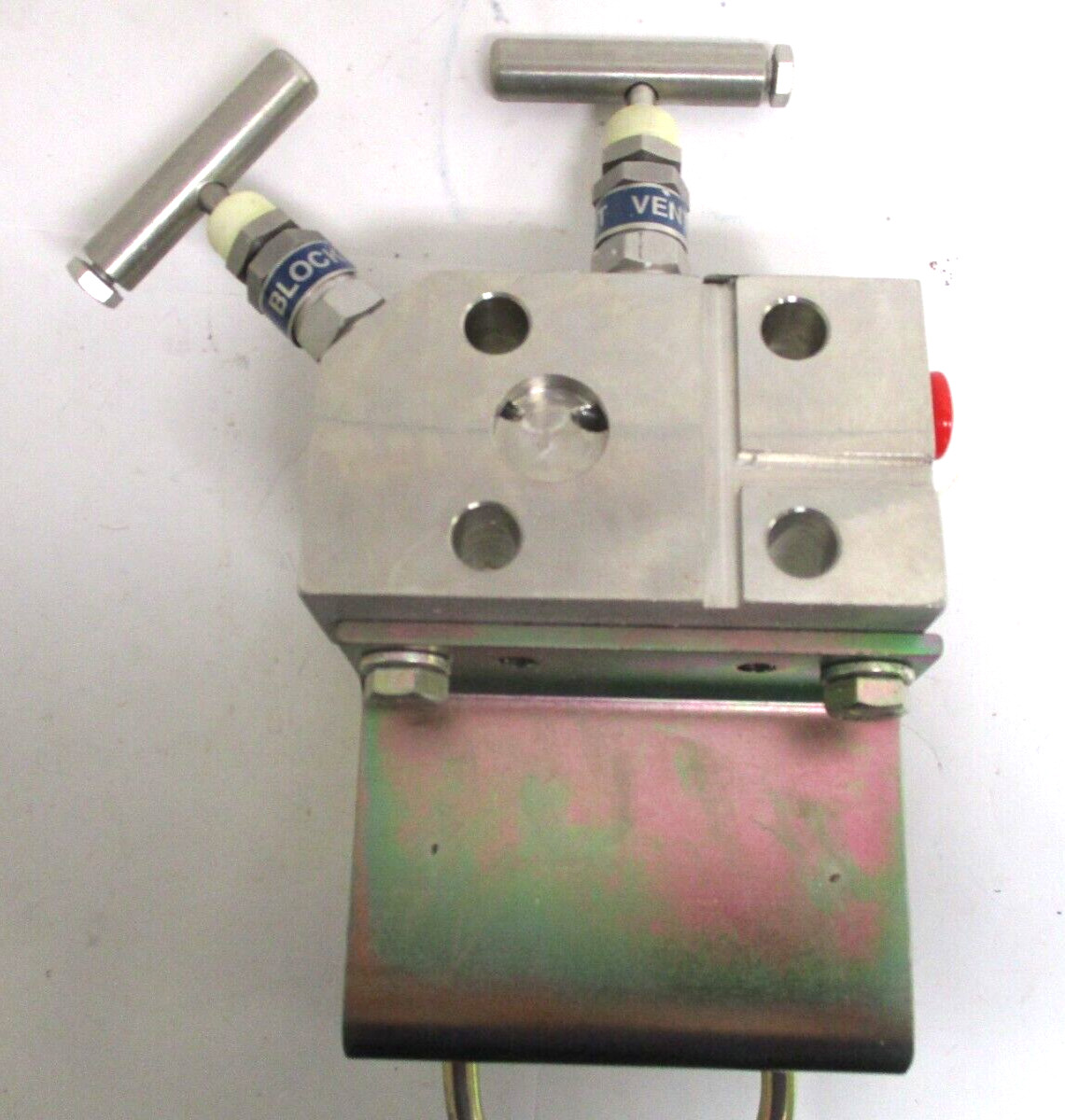 ANDERSON GREENWOOD , 2-VALVE MANIFOLD , MC2VIS-4 , 6000 PSI , with BRACKET