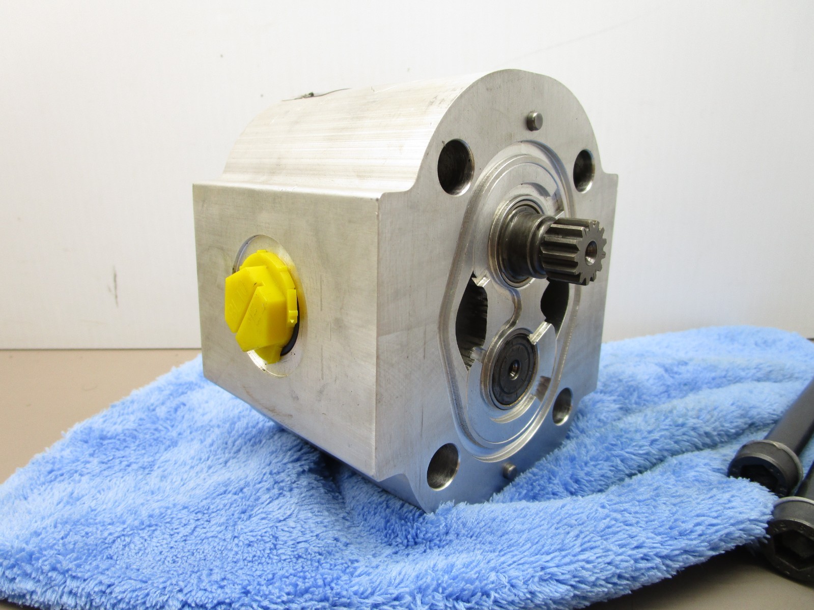 Dynamatic Limited Hydraulic Fan Pump Section for C31.5/23.0L39029136150