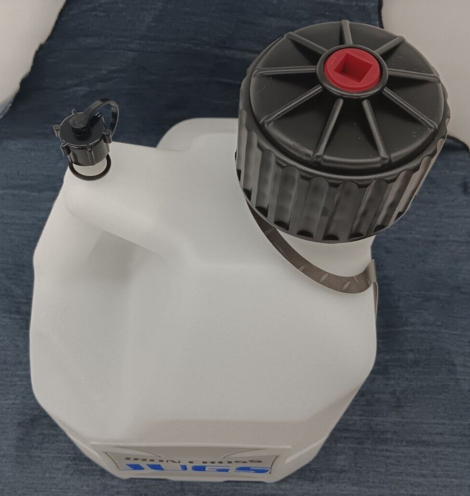 IRONCROSS 3 GALLON WHITE MULTIPURPOSE JUG DURABLE HIGH DENSITY POLYETHYLENE