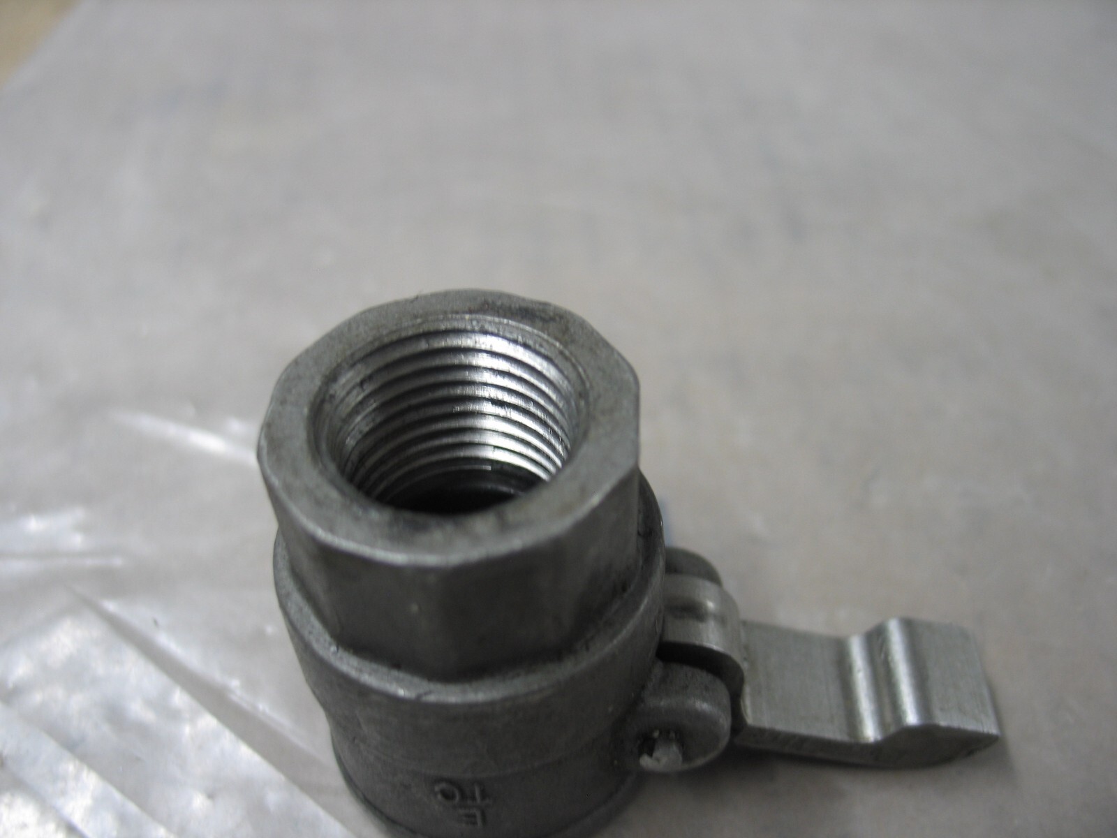 EVER-TITE 1/2B CAM & GROOVE SOCKET SS FITTING WITH 1/2″ FNPT THREAD P9562