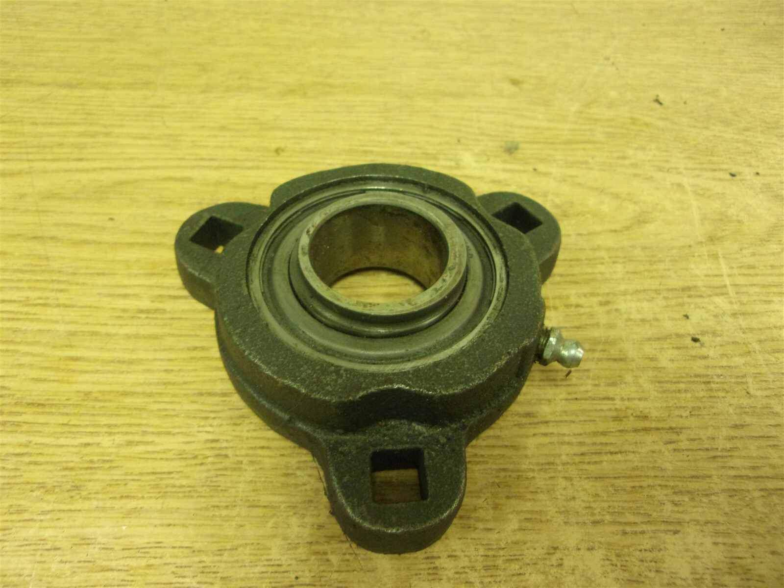 IPTCI SA206-19G RFB206 3-Bolt Flange Bearing *FREE SHIPPING*