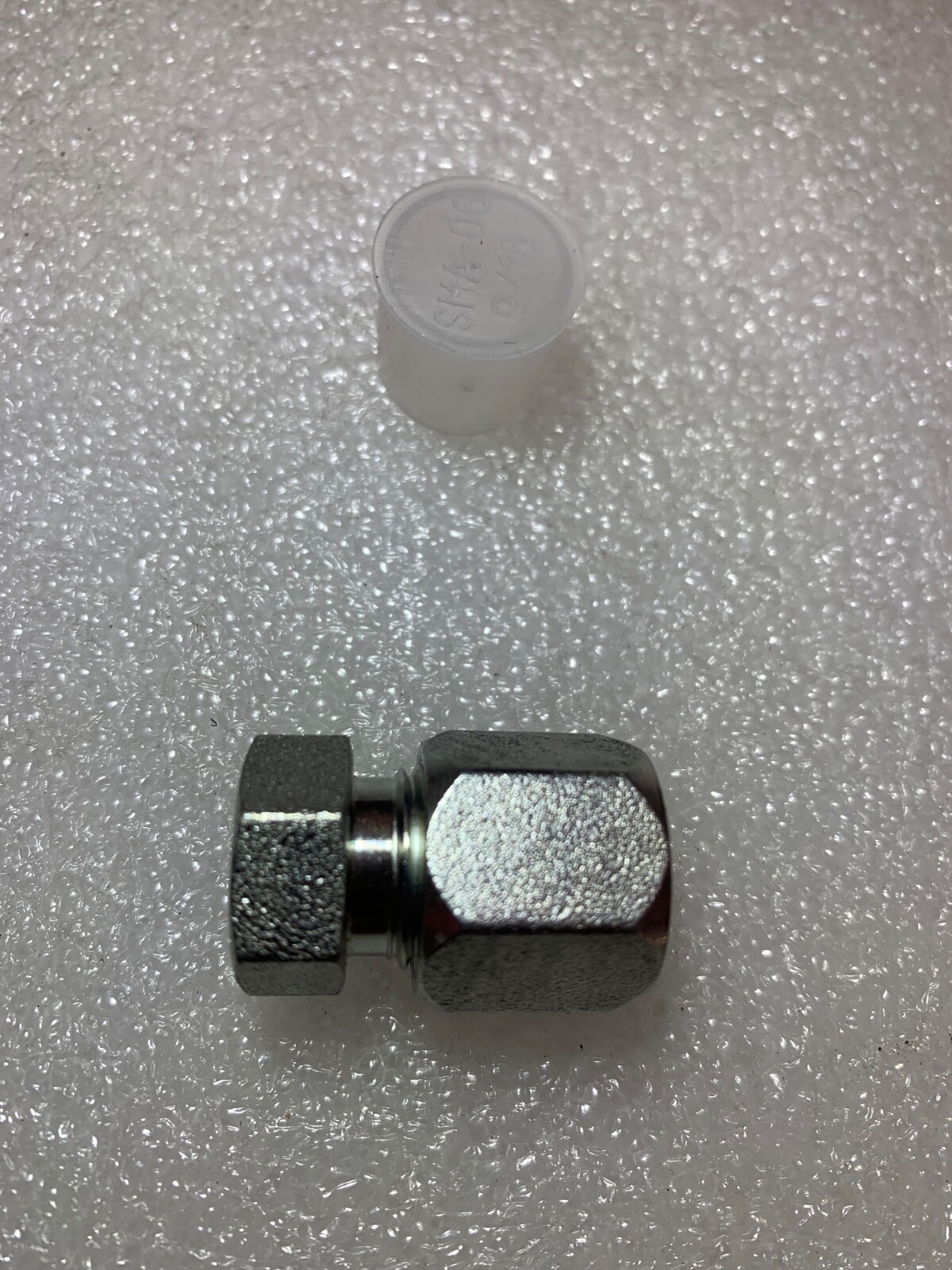 2X MALE AND FEMALE SMA-06 9/16″ Plug and Cap