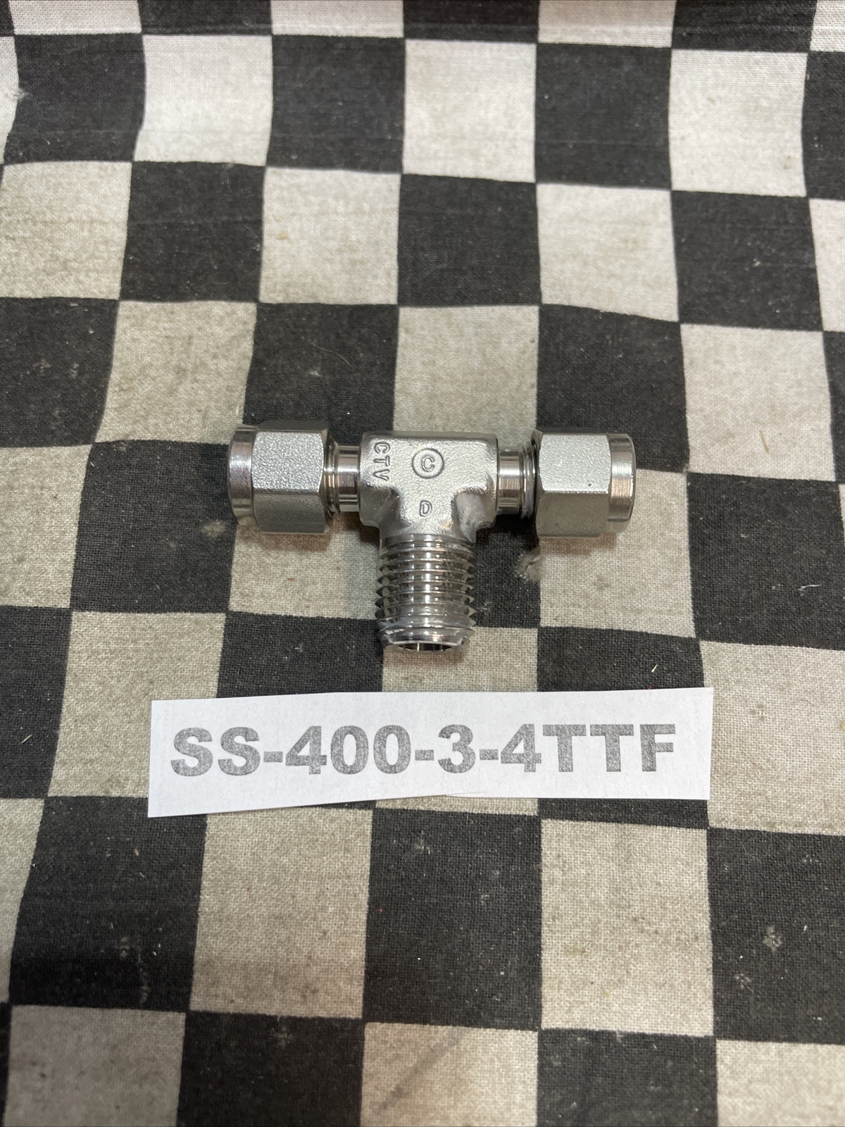 SWAGELOK SS-400-3-4TTM SS-600-3-6TTM SS-400-3-4TTF LOT OF 3 SHIPSAMEDAY#1374V16