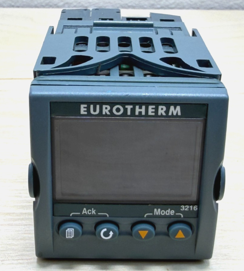 Eurotherm 3216 Temperature Controller, 3216/CC/VH/TTXX/R/XXX/G/ENG EU0690