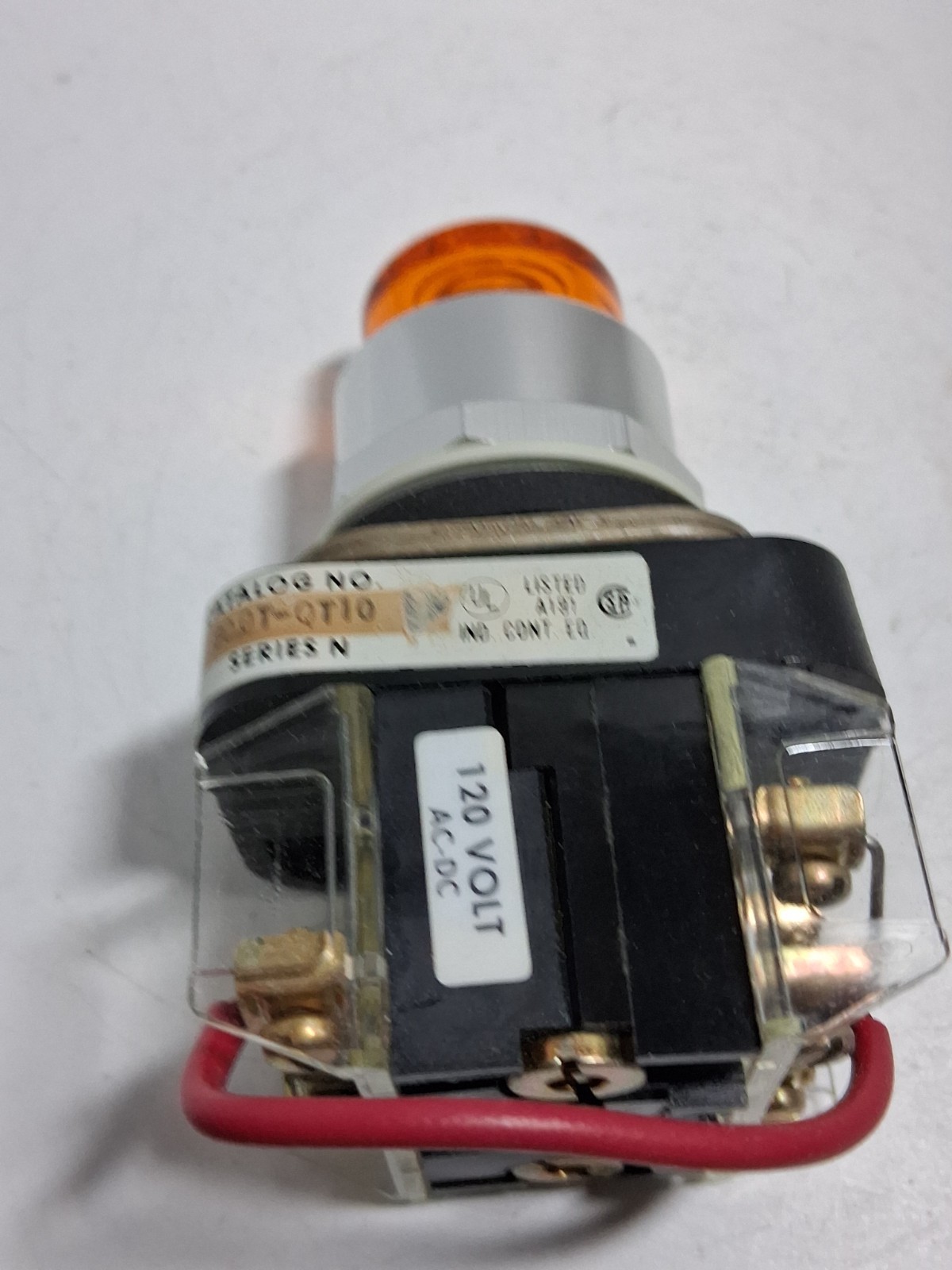 ALLEN BRADLEY 800T-QT10A PUSH TO TEST AMBER 120V FULL VOLTAGE SERIES N NNB