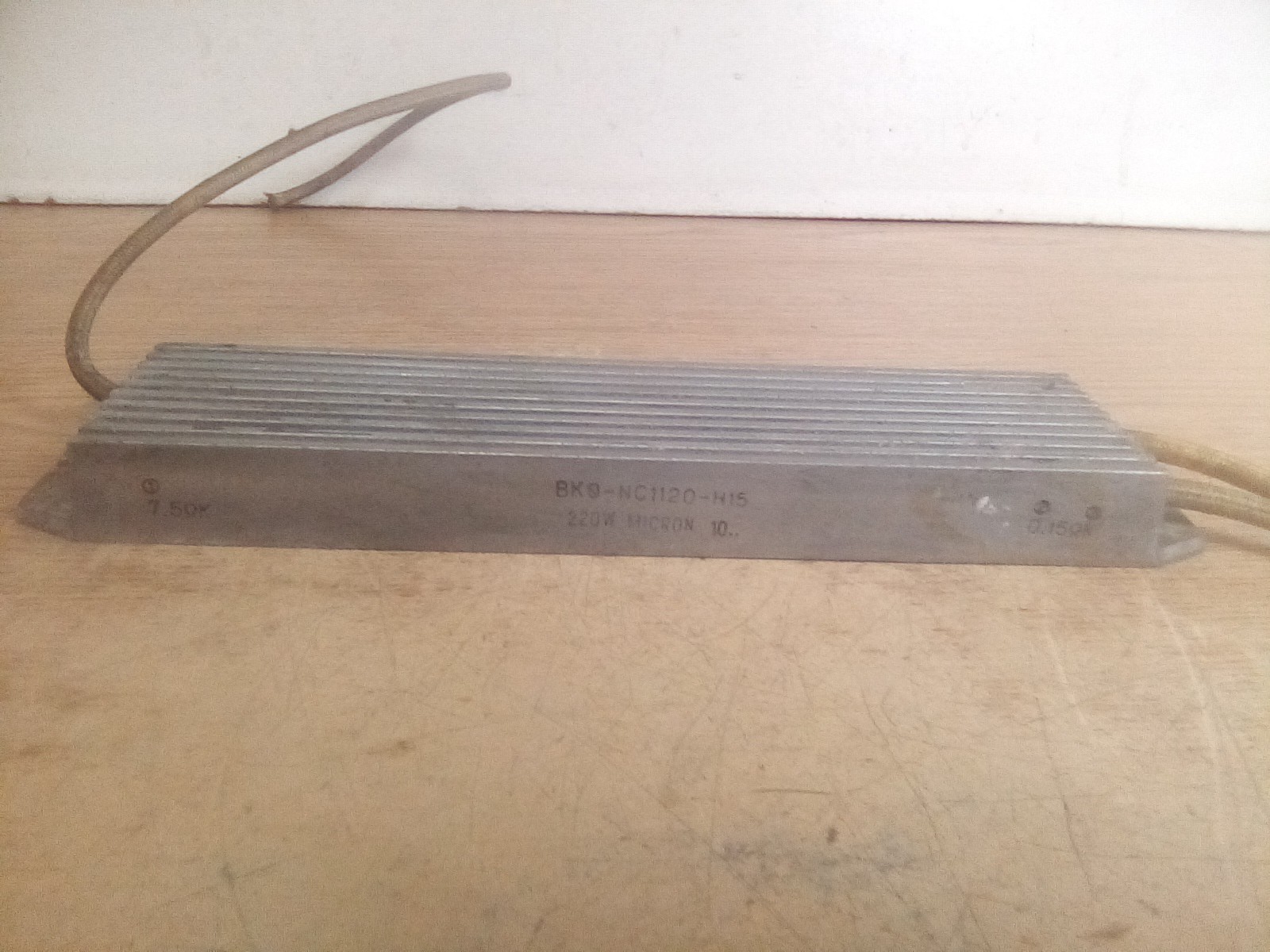 Micron 10… BKO-NC1120-H15 220W 7.5OHMK 0.15OHMK Block Resistor