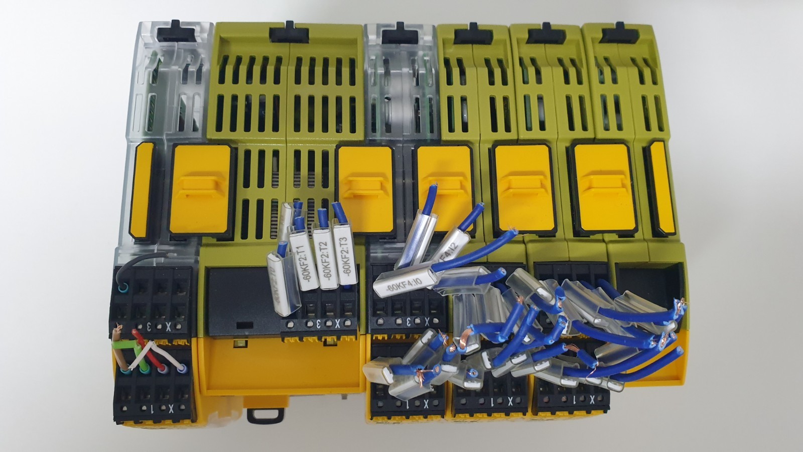 PILZ PNOZmulti 2 Safety Controller Set – PNOZ m B1 (772101) + PDP Link (772121)