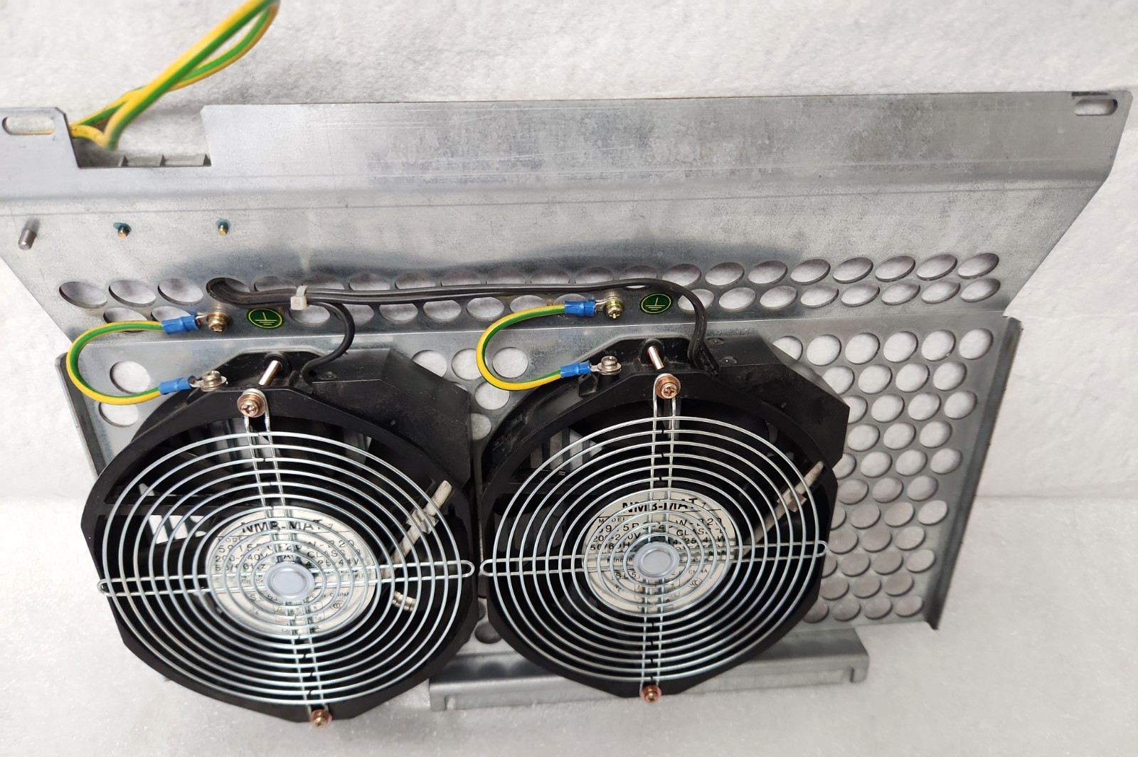 Fanuc A04B-0815-D366 Supply Fan Unit w/ 2 Minebea 5915PC-20W-B20 Fans 200-240V