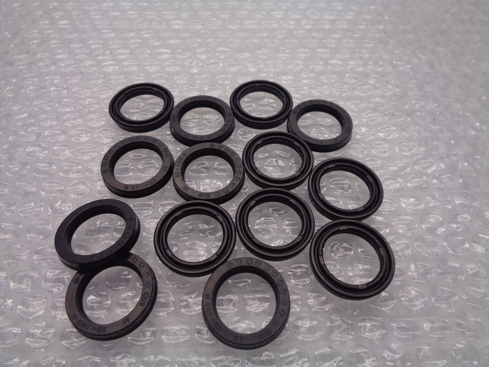 INDUSTRIAL SPARE GNY-22 75138597 SEAL LOT OF 14 NSNP