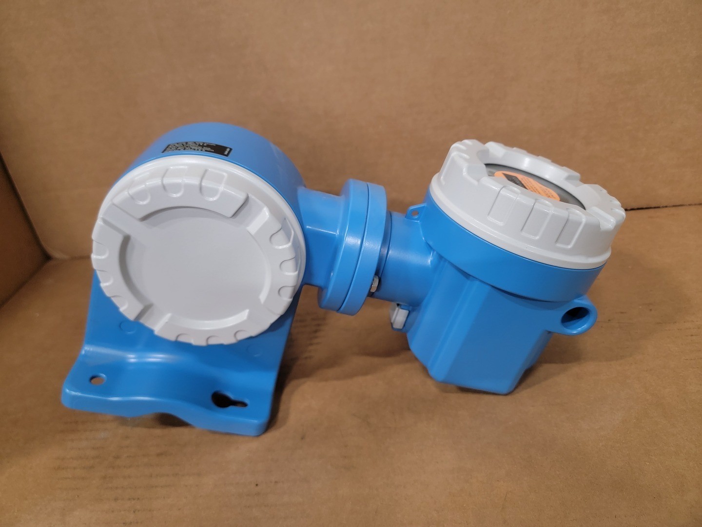 SURPLUS NEW ENDRESS+HAUSER 72FRF 72FRF-SL1DA5NFB4AW Vortex Flowmeter, E+H