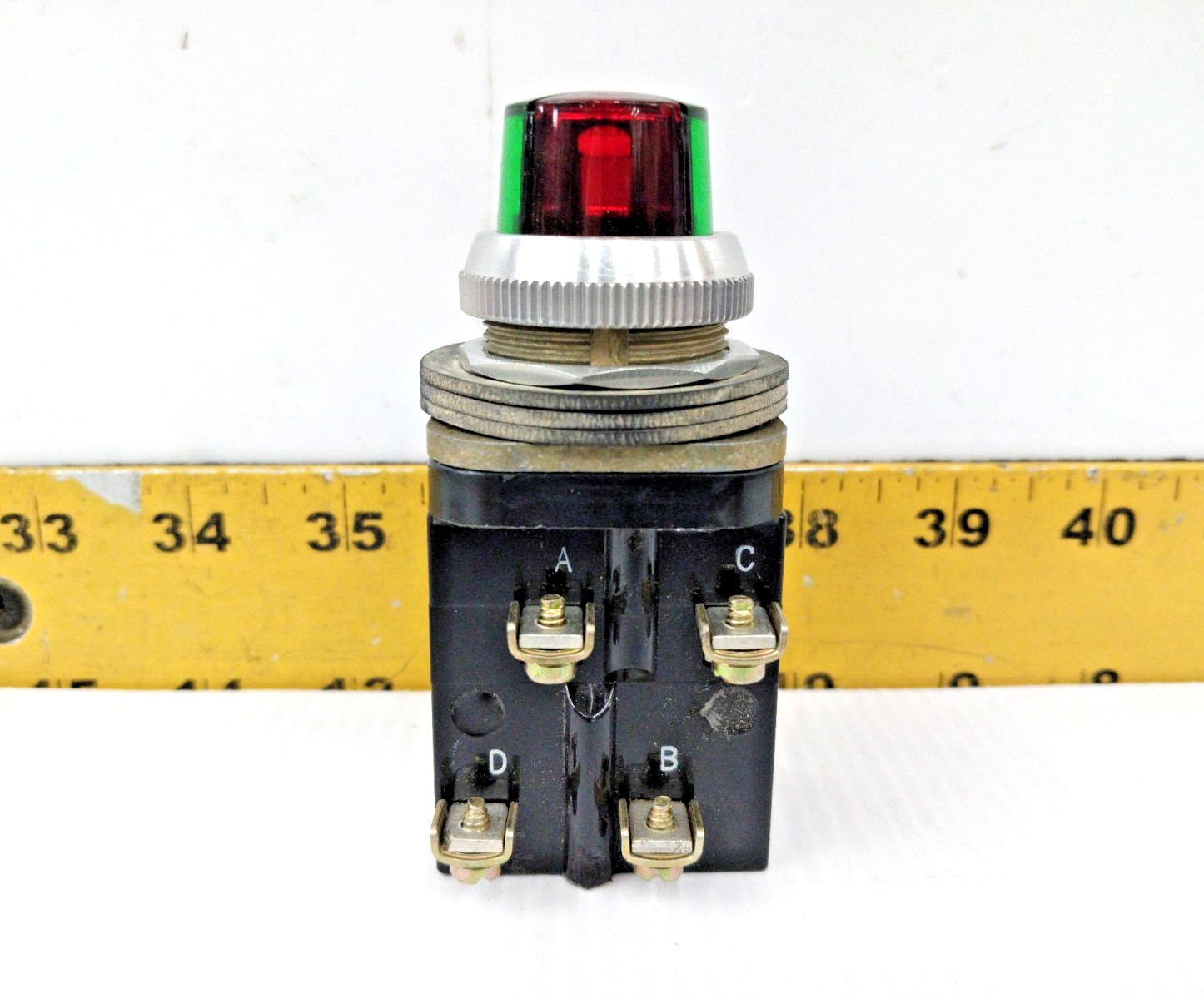 Allen-Bradley Cluster Pilot Light Type 13 Red & Green 24 VDC 800T-QCL424GRGR