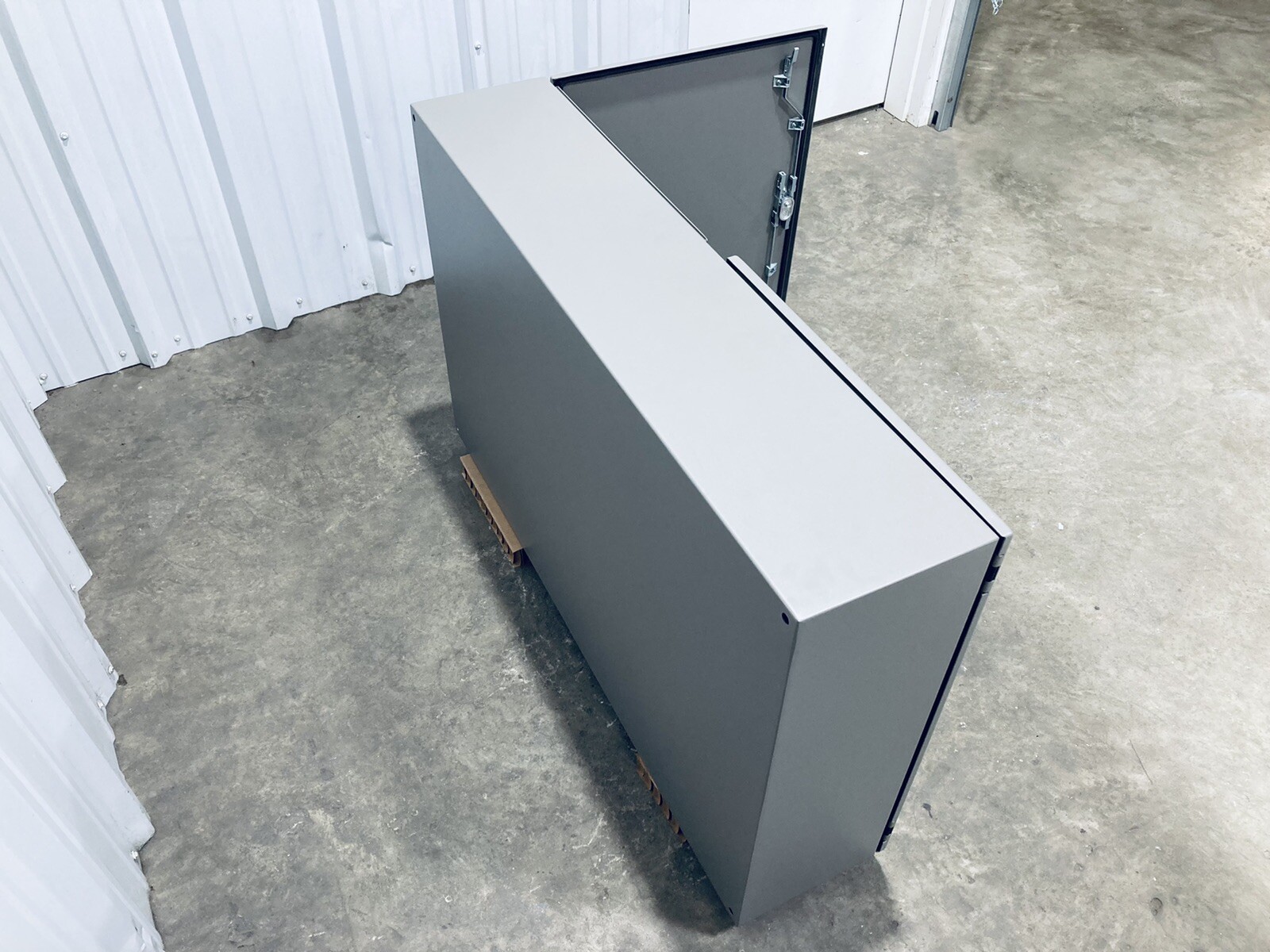 UNUSED HOFFMAN CTD304810/SPL MILD STEEL TWO-DOOR ENCLOSURE 30″x48″x10″ TYPE-12