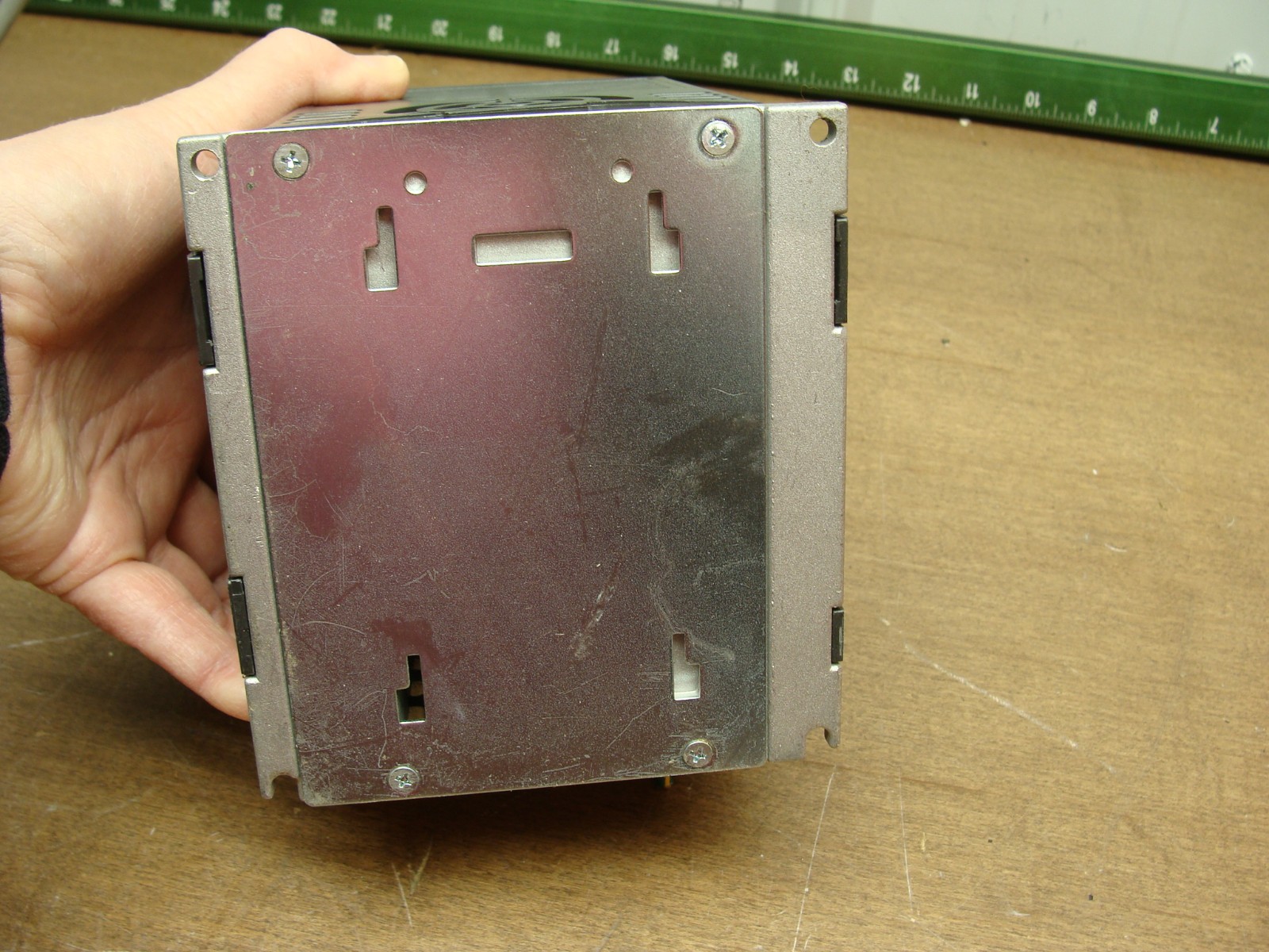 1 Hp TECO 1 ph to 3 ph FREQUENCY DRIVE L510-101-H1-U IN 100-120V OUT 0-240V