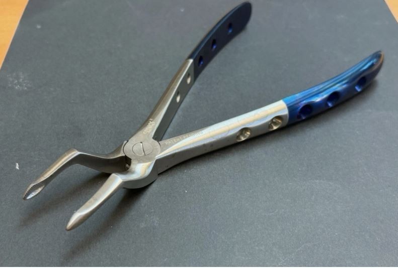 Frings Extracting Forceps Dental Surgical Instruments Stainless 33-010F