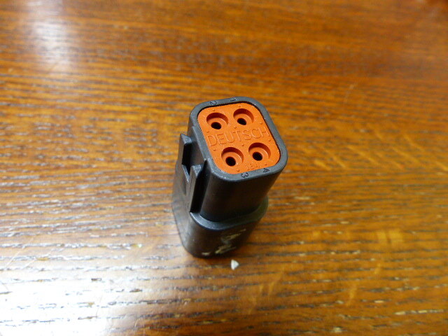 Deutsch DTP04-4P-E004 Qty of 10 per Lot n 4 Position Rectangular Housing Connec