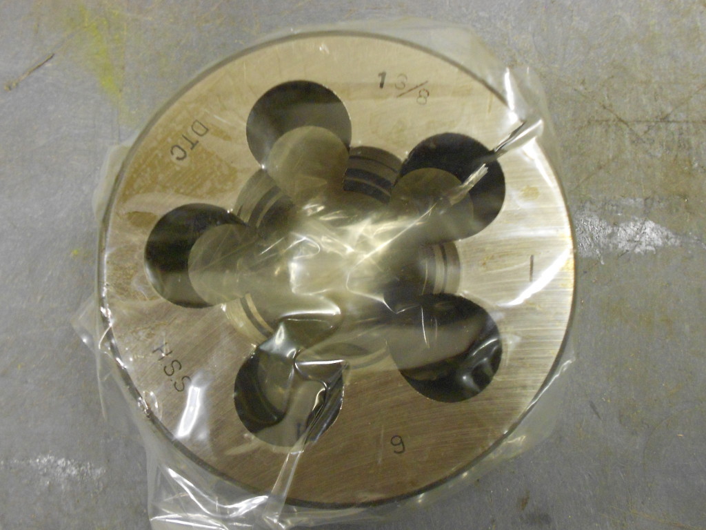 DTC 1-3/8″ – 6 Hss Adjustable Round Split Dies 3″ O.d. Unc Qty. 1 1.3/8nc6