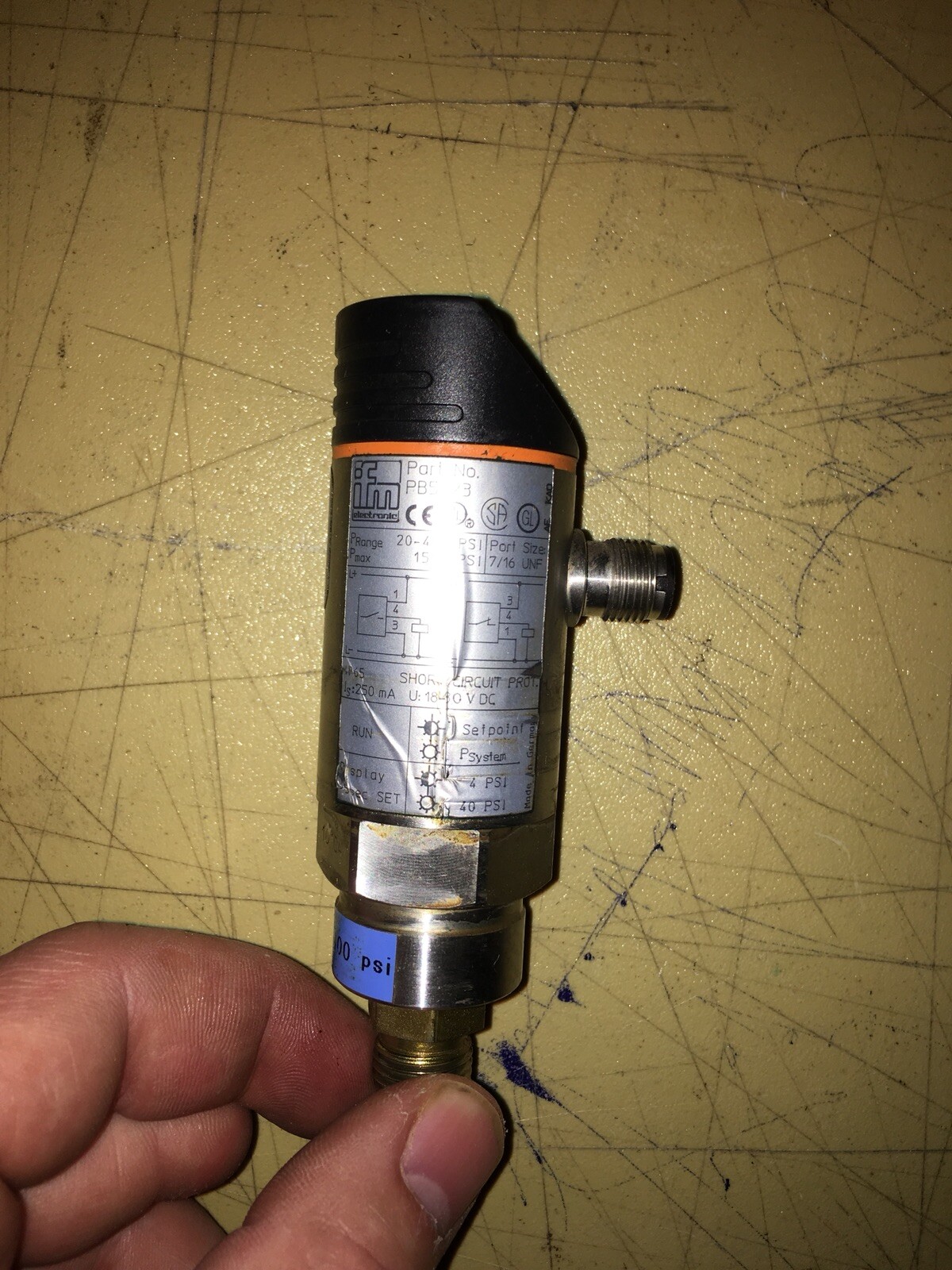IFM PB5323 PRESSURE SENSOR 20-400psi 1500psi MAX