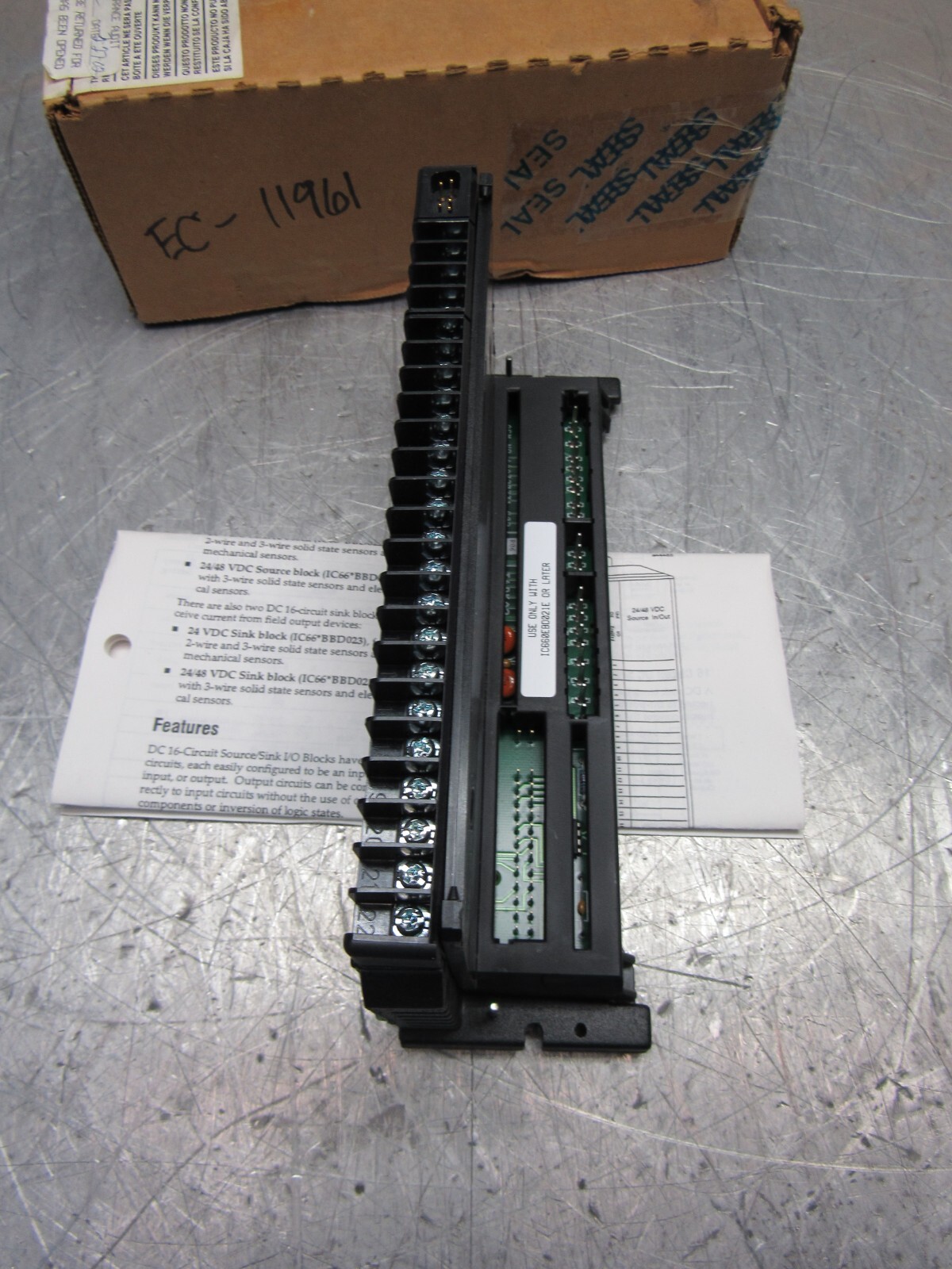 GE FANUC 16PT SINK TERMINAL ASM 24/48VDC IC660TSD021K NEW IN BOX !! OLD STOCK !!