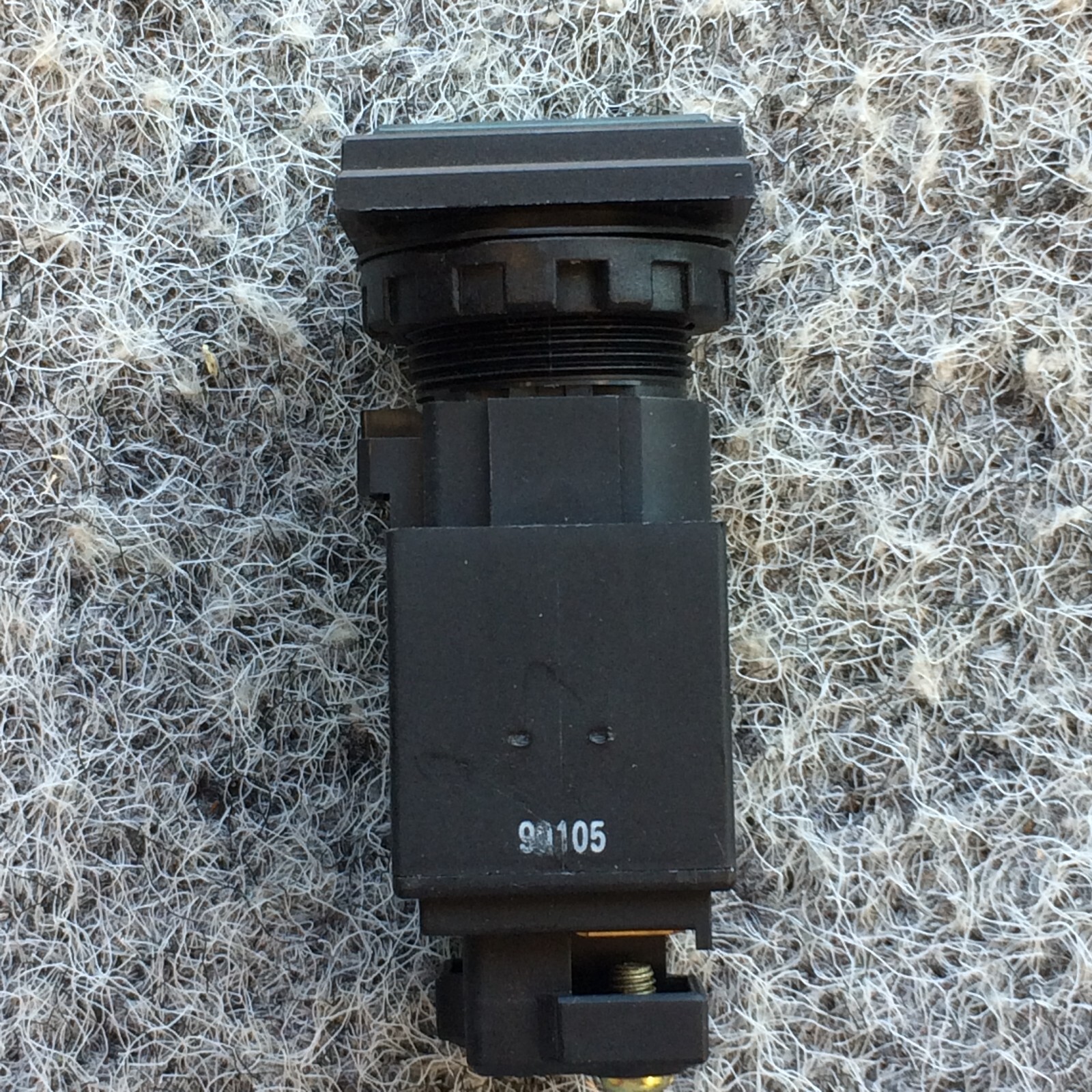 IDEC S1 IEC/EN 60947-5-1 90105 SQUARE SIZE SHAPE Illuminated Switch
