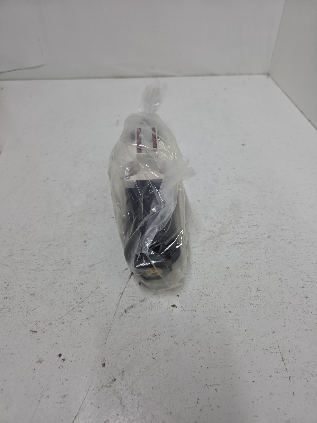 TOYOOKI HD1-3W-BG1A-025D-WYD2A Solenoid Valve **NOS**