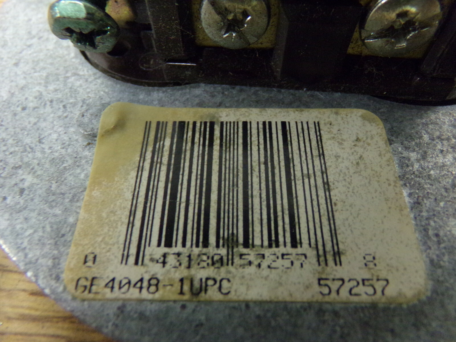 NEW GE 15-125V GE4048-1UPC 57257 Brown Plug w/ Plate Lot of 3 *FREE SHIPPING*