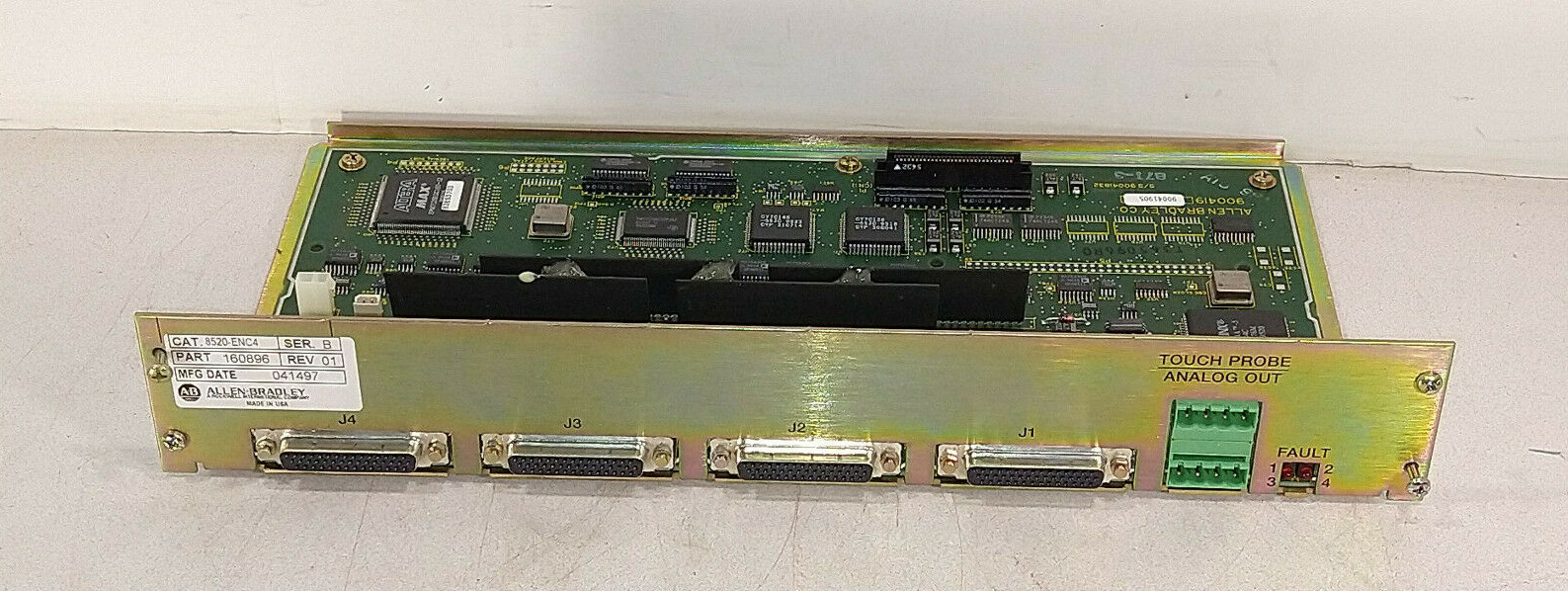 1 USED ALLEN-BRADLEY 8520-ENC4 DIGITAL 4AXIS SERVO MODULE SER. B REV. 01