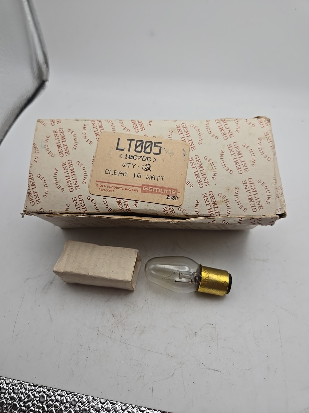 7pcs – GEMLINE LT005 120V 10W Miniature Bulb Bayonet Style 2 Pin Base (9B3)