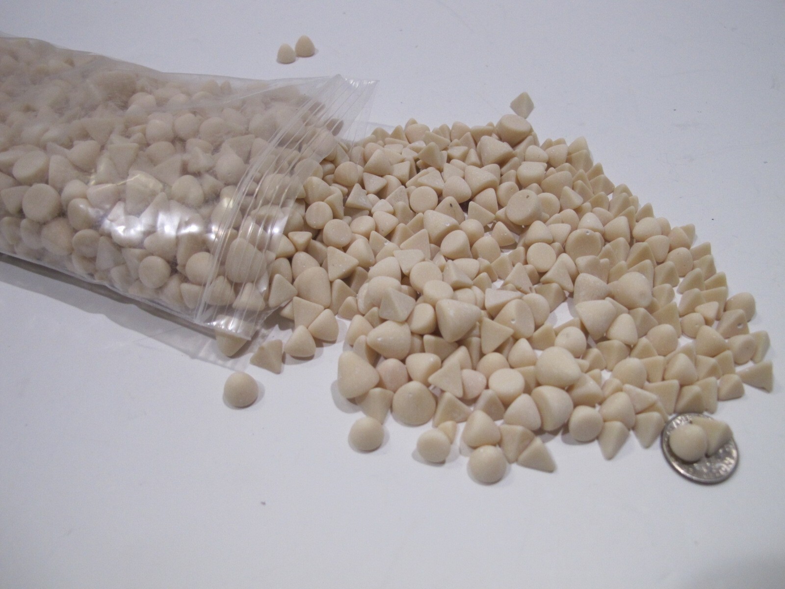 Otec Mix cone triangle Plastic Tumbling Polishing de-burring Media 8MM 1 Pound.