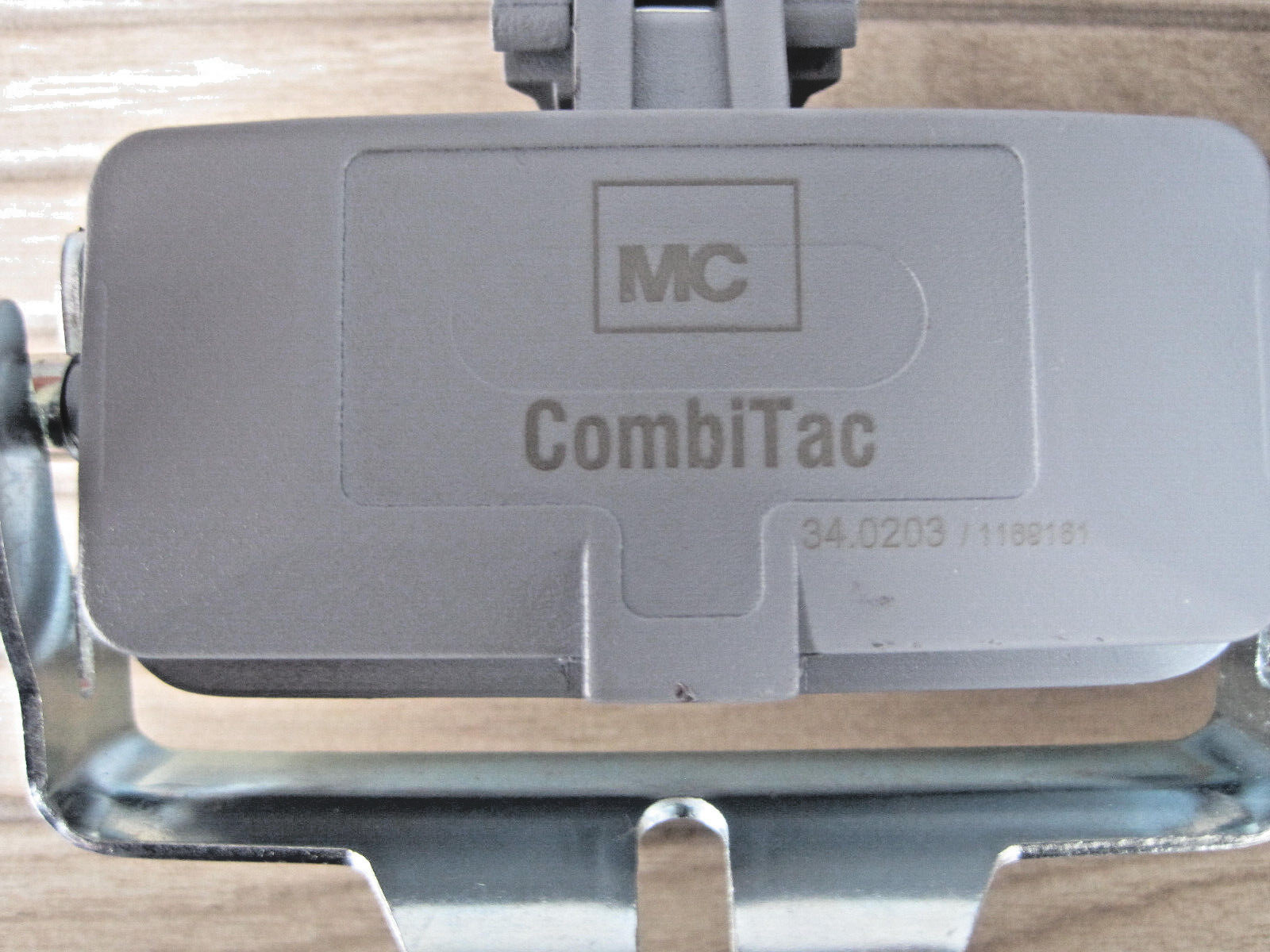Staubli CombiTac Female Connector P/N: 1169161 / 34.0203 FREE SHIPPING