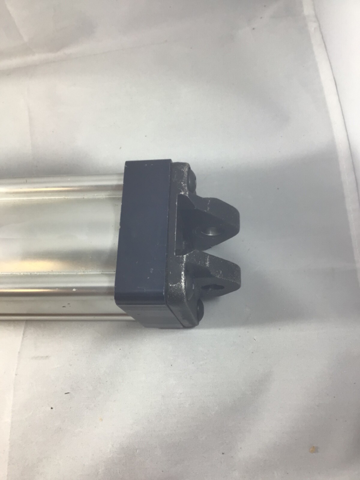 NEW GOLDCO INDUSTRIES AIR CILINDER 301137 250 PSI