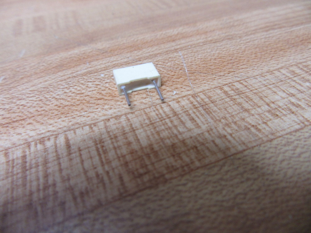 EPCOS 022J250 Capacitor (Pack of 11)