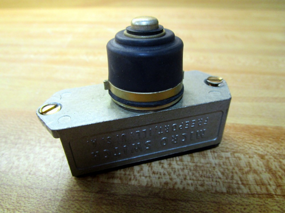 Honeywell 8PA56-E6 Snap Action Switch Cover W/Plunger 15403 W/Cover & Plunger On