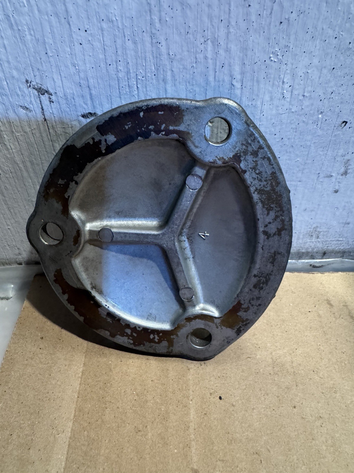 Detroit Diesel 60 Series Engine Camshaft Cover Bearing Cap 23514716 OEM
