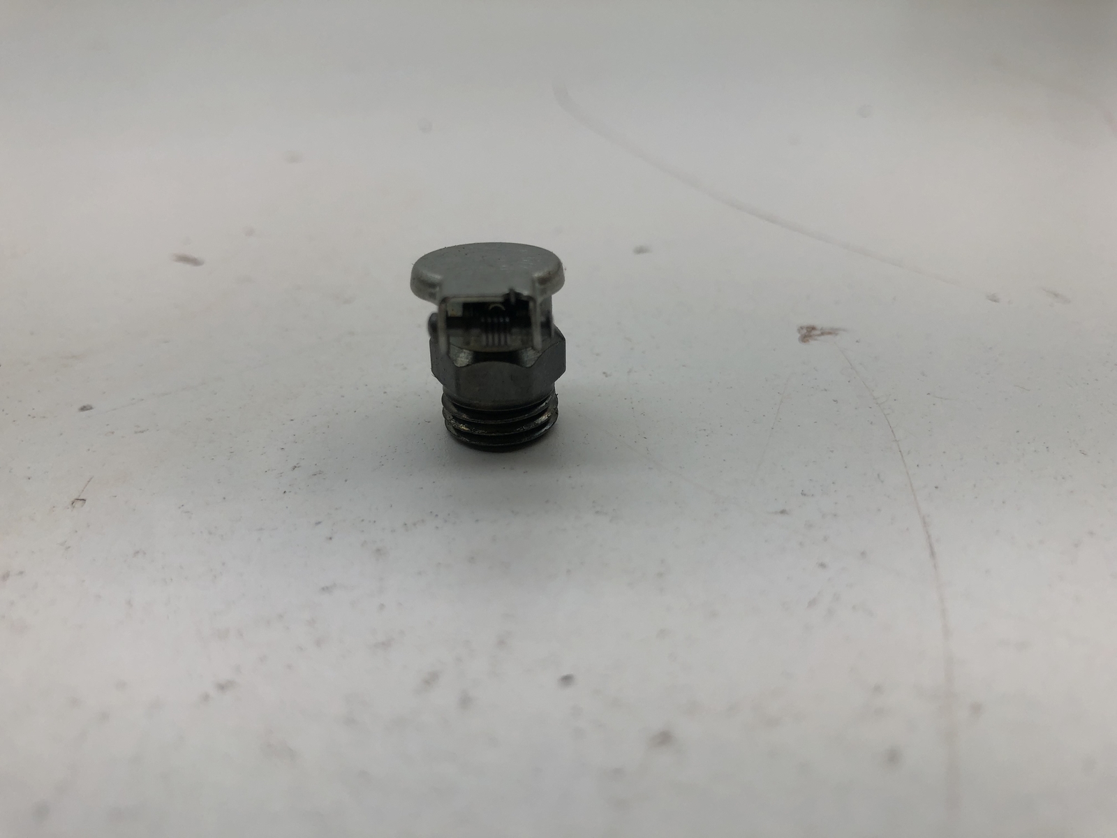 (QTY 11) MCMASTER-CARR 1229K13 OIL FITTING W/ SELF-CLOSING HINGED COVER