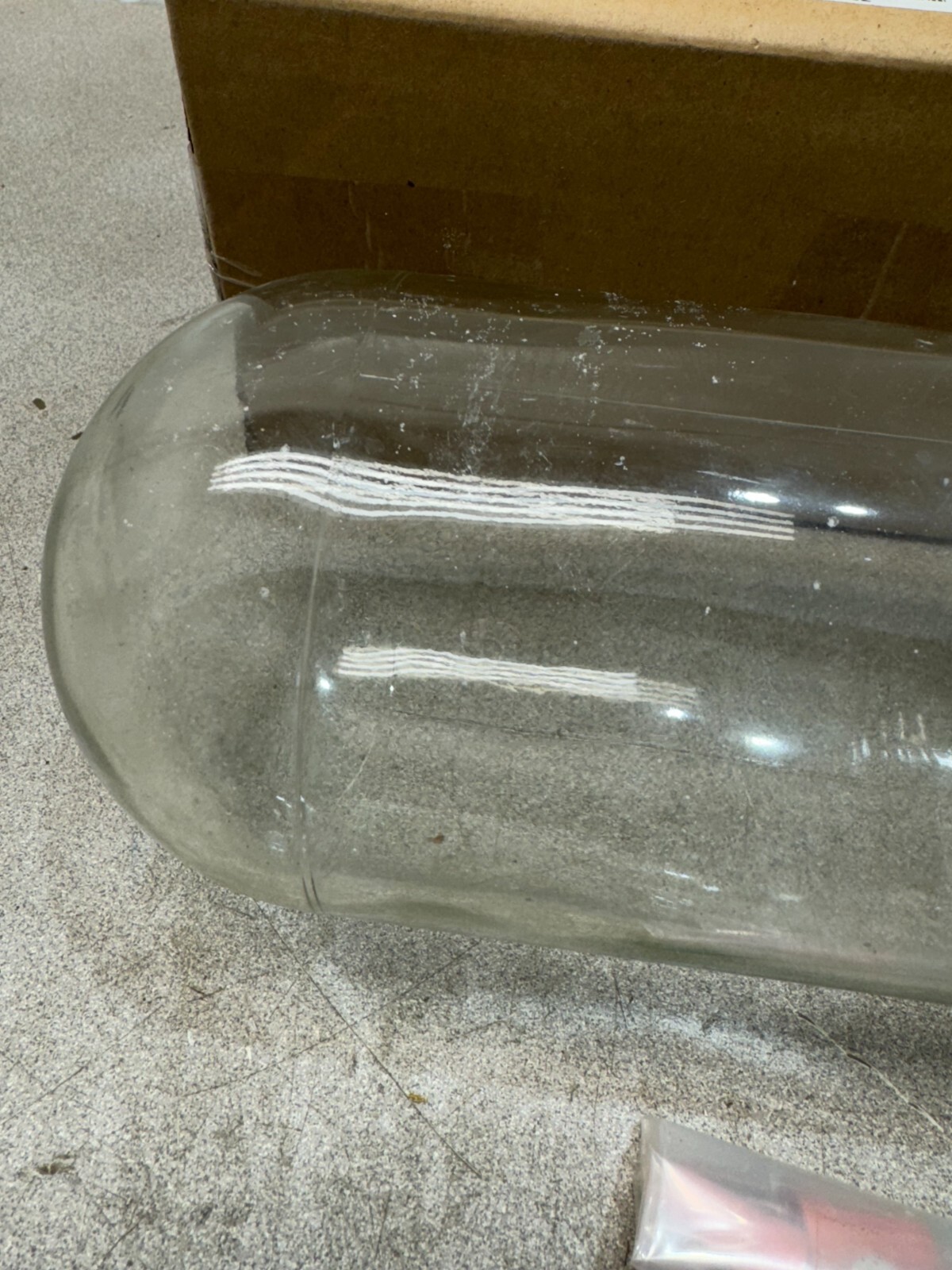 NEW IN BOX LUMAPRO GLASS GLOBE 21R882