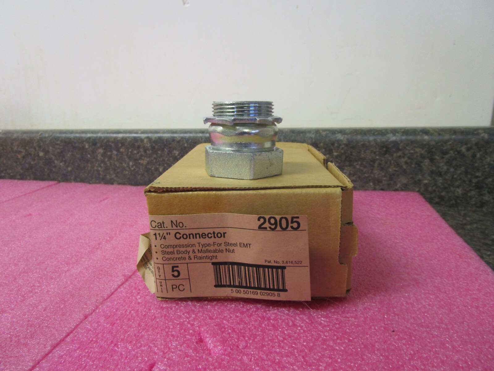 NEW! Qty (5) Hubbell RACO 1-1/4” Connector 2905 Compression Concrete & Raintight