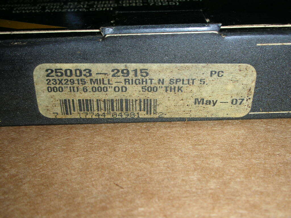 GARLOCK KLOZURE 25003-2915 Split Nitrile Oil Seal 5″ Shaft 6″ OD .5″ Wide NOS!!