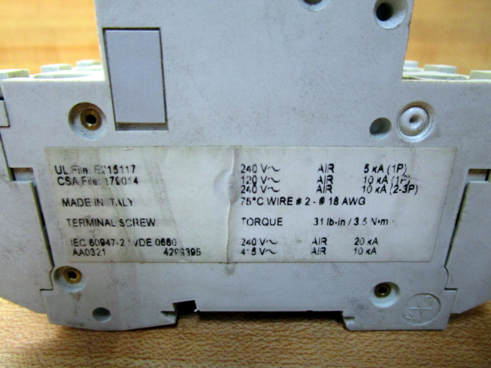 Merlin Gerin 60198 Square D Breaker 30A Schneider MG60198