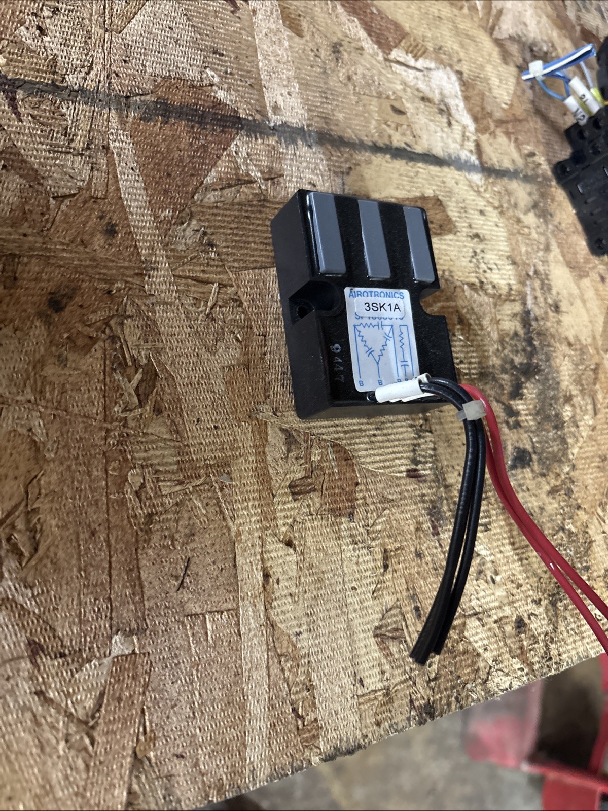 AIROTRONICS WIRE 3SK1A