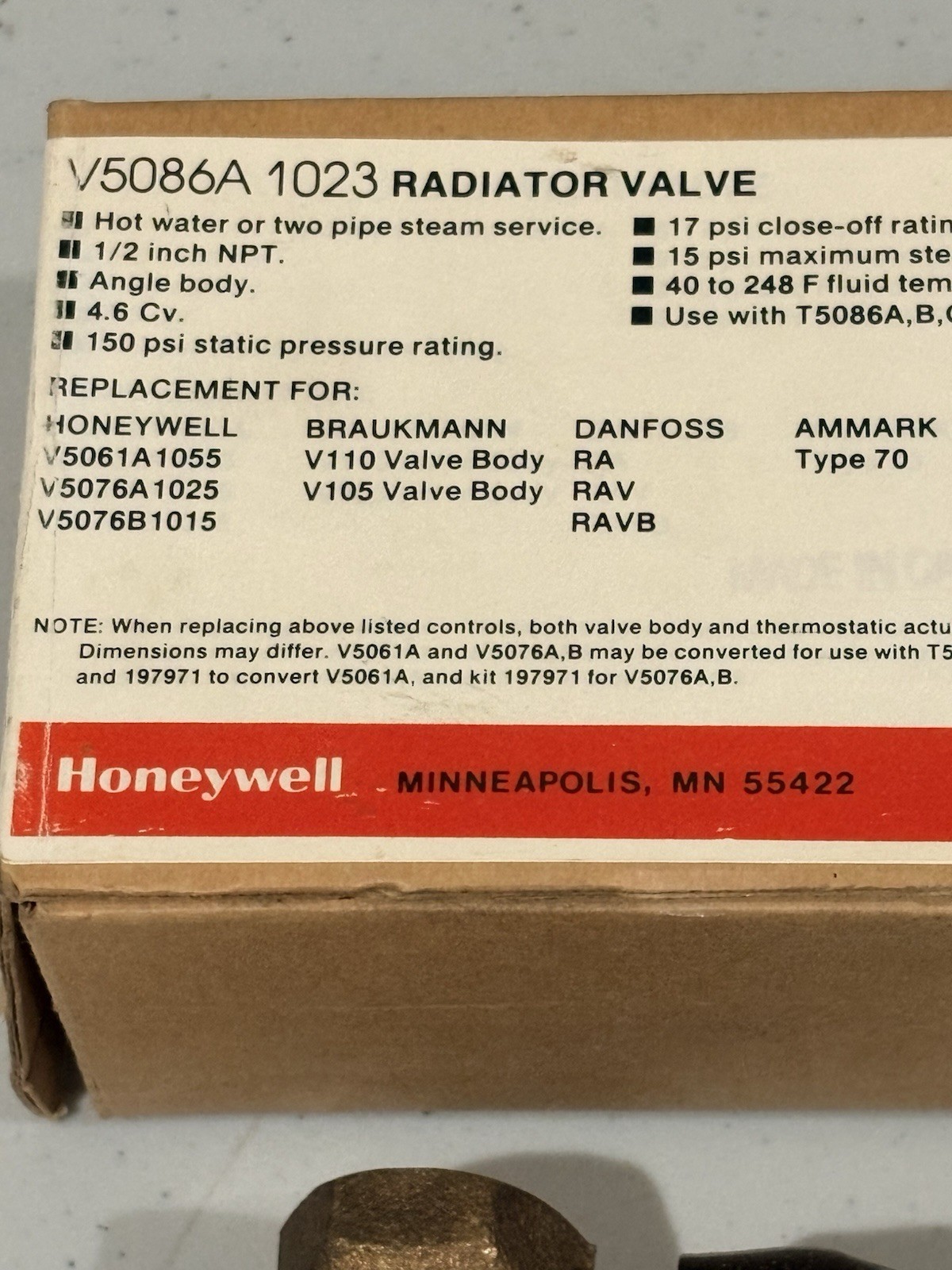 HONEYWELL V5086A-1023 RADIATOR VALVE 1/2″ NPT 90 degree Angle Valve Body Boiler