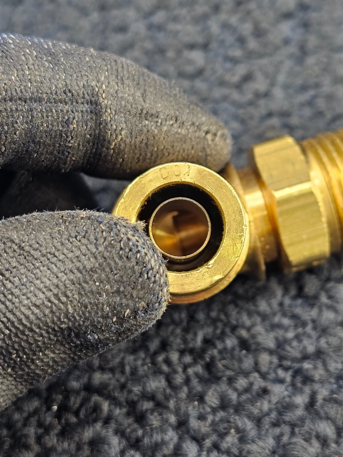 (QTY 2) Parker Tube Fitting Push-to-Connect 90 Degree Elbow