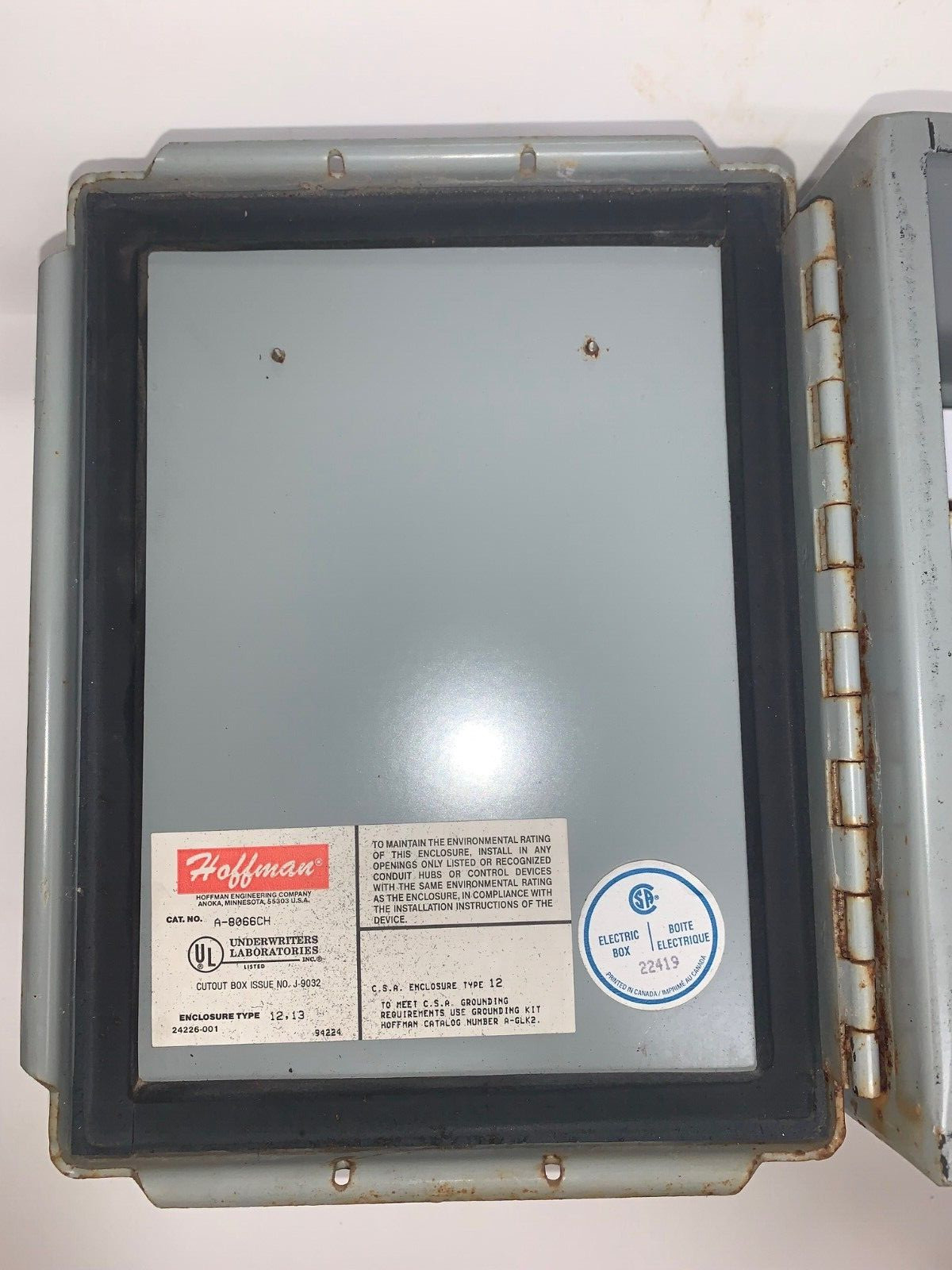 HOFFMAN ELECTRICAL ENCLOSURE A-8066CH TYPE 12,13 STEEL 2″ PORT 8″ X 6″ X 6″ OAL