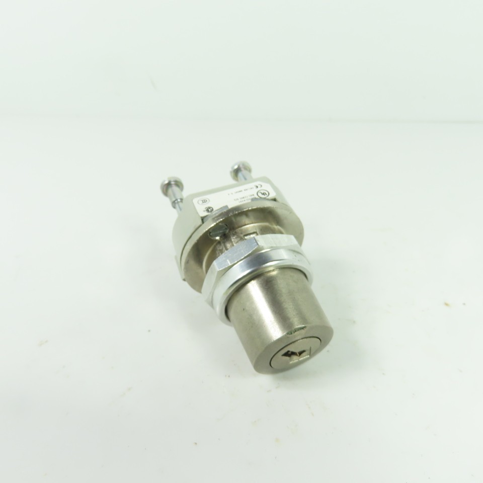 Allen Bradley 800T-H42A 2-Position Selector Switch Ser T Type 4,13