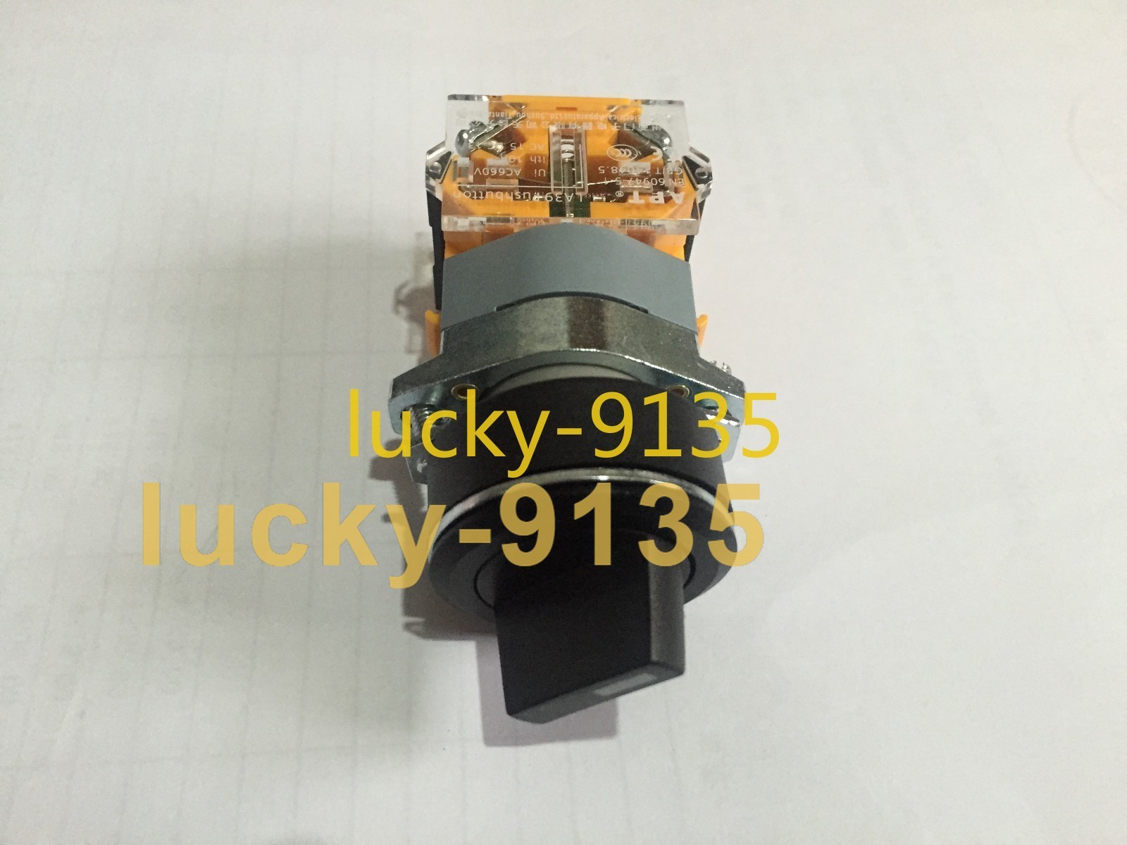 1pc New Siemens (APT) 30mm two-position selector switch LA39C1-11X/K