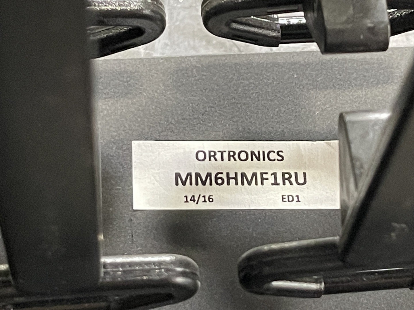 SURPLUS NEW ORTRONICS MM6HMF1RU 6 Horizontal Cable Management Panel , OR