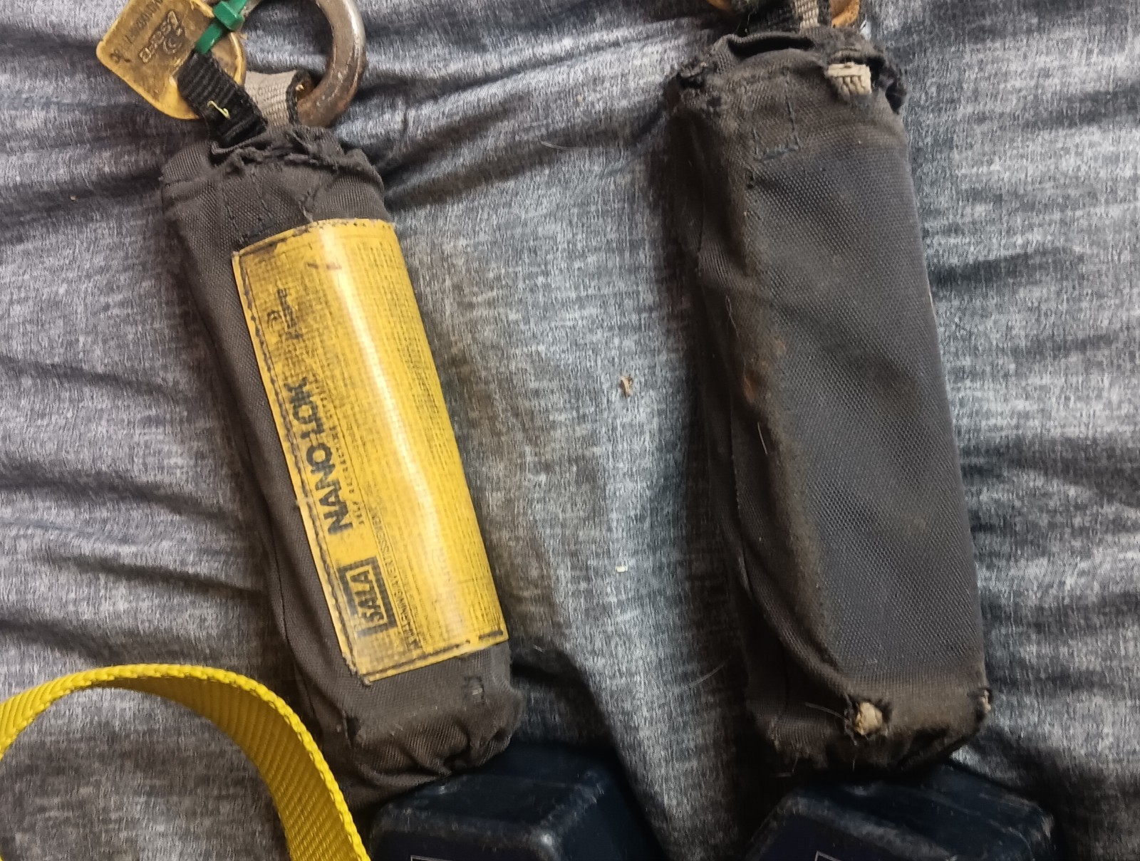 MILLER 6414NH/SBK FULL BODY HARNESS SIZE Small With 2 Nanoloks