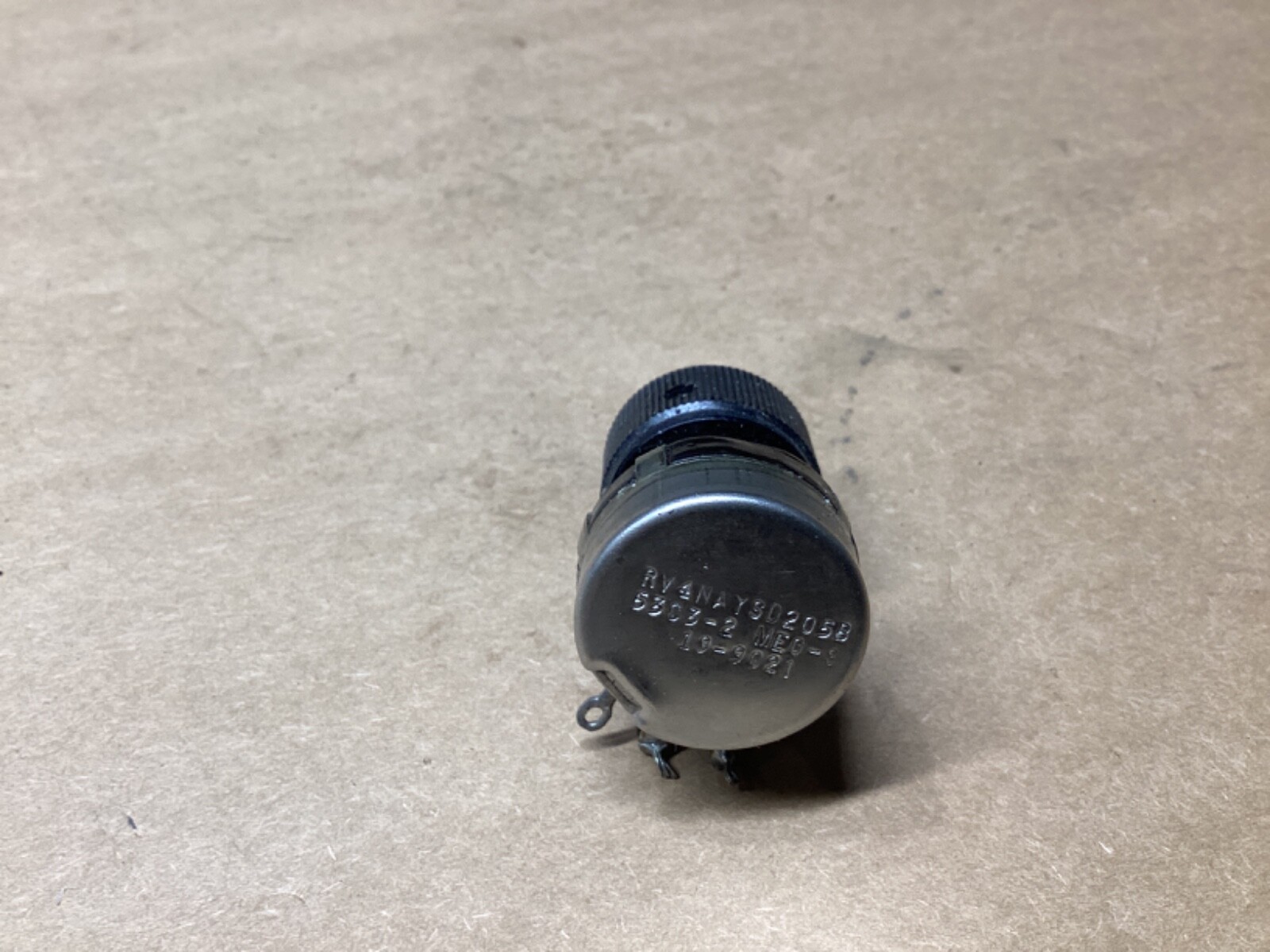 Clarostat RV4NAYSD205B Potentiometer 53C3-2 #116M56