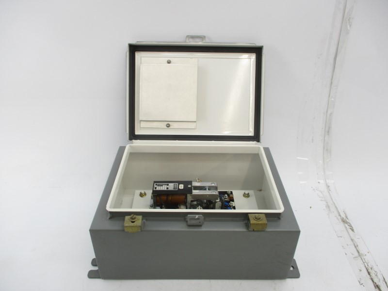 ZENITH CONTROLS MH32C 480VAC 30A NSNP