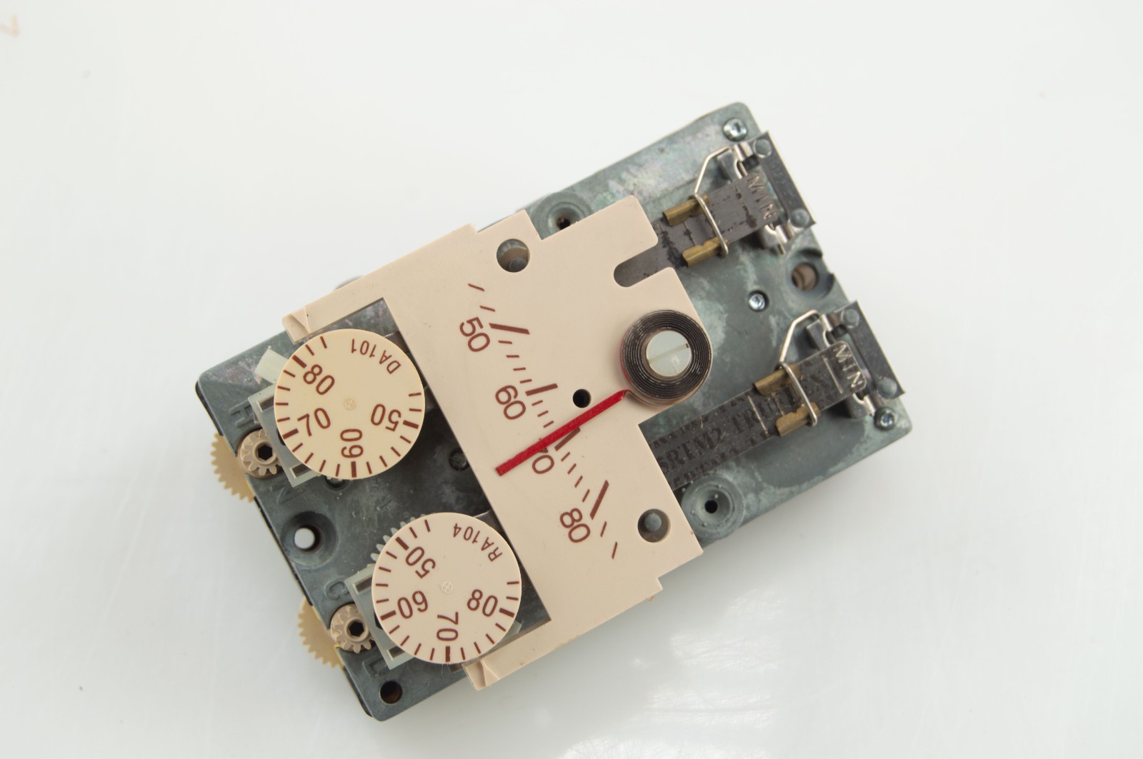 Siemens 192-208 Pneumatic Thermostat Dual Temperature Heating And Cooling