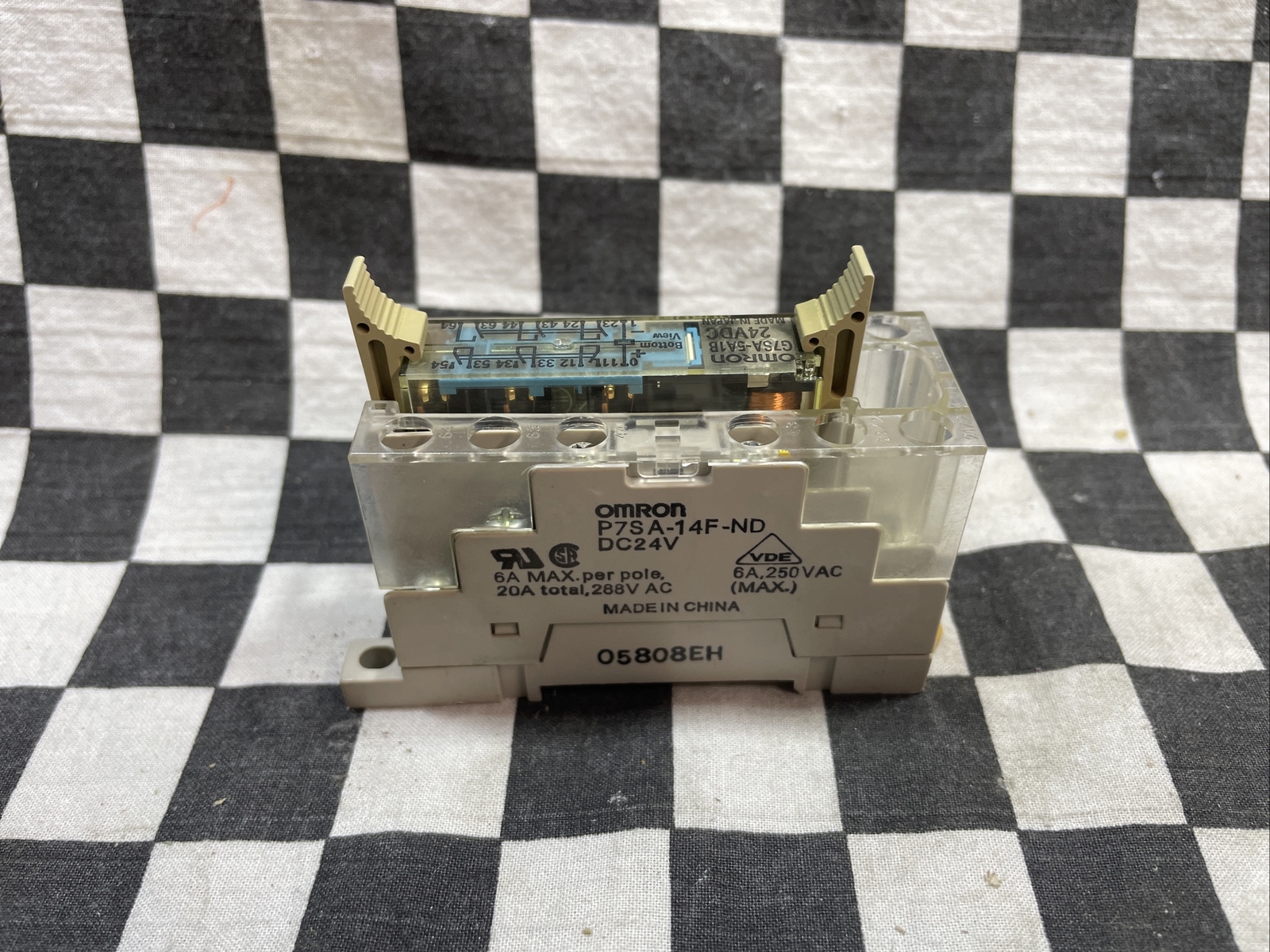 OMRON BASE RELAY 24V, P7SA-14F-ND & G7SA-5A1B, P7SA-10F-ND & G7SA-3A1B LOT OF 4